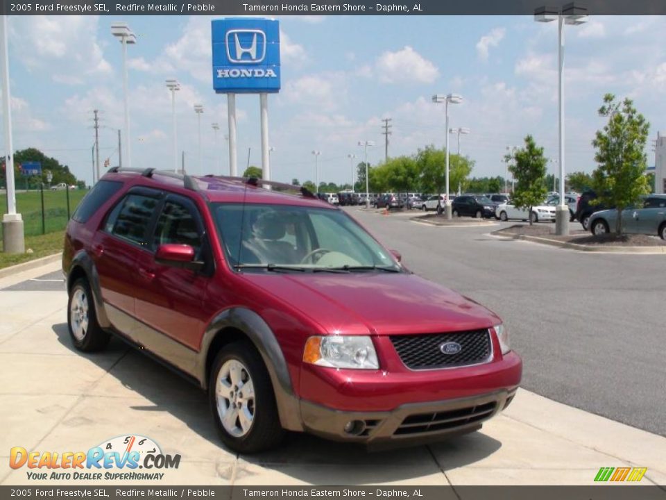 2005 Ford Freestyle SEL Redfire Metallic / Pebble Photo #2