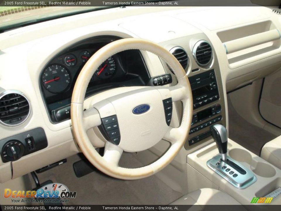 2005 Ford Freestyle SEL Redfire Metallic / Pebble Photo #16