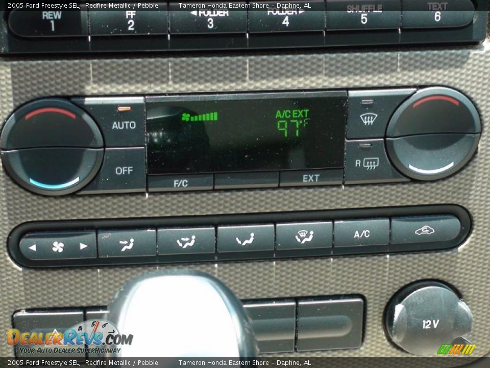 2005 Ford Freestyle SEL Redfire Metallic / Pebble Photo #25