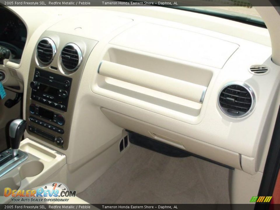 2005 Ford Freestyle SEL Redfire Metallic / Pebble Photo #29