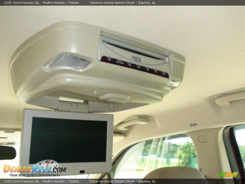 2005 Ford Freestyle SEL Redfire Metallic / Pebble Photo #34