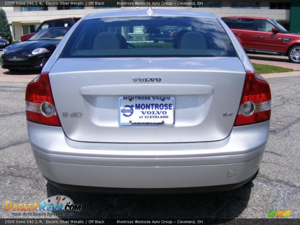 2006 Volvo S40 2.4i Electric Silver Metallic / Off Black Photo #4