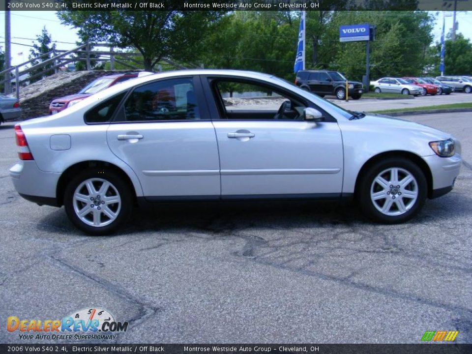 2006 Volvo S40 2.4i Electric Silver Metallic / Off Black Photo #6