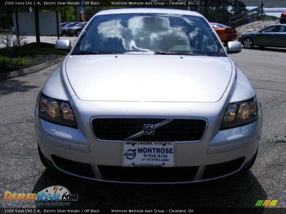 2006 Volvo S40 2.4i Electric Silver Metallic / Off Black Photo #8