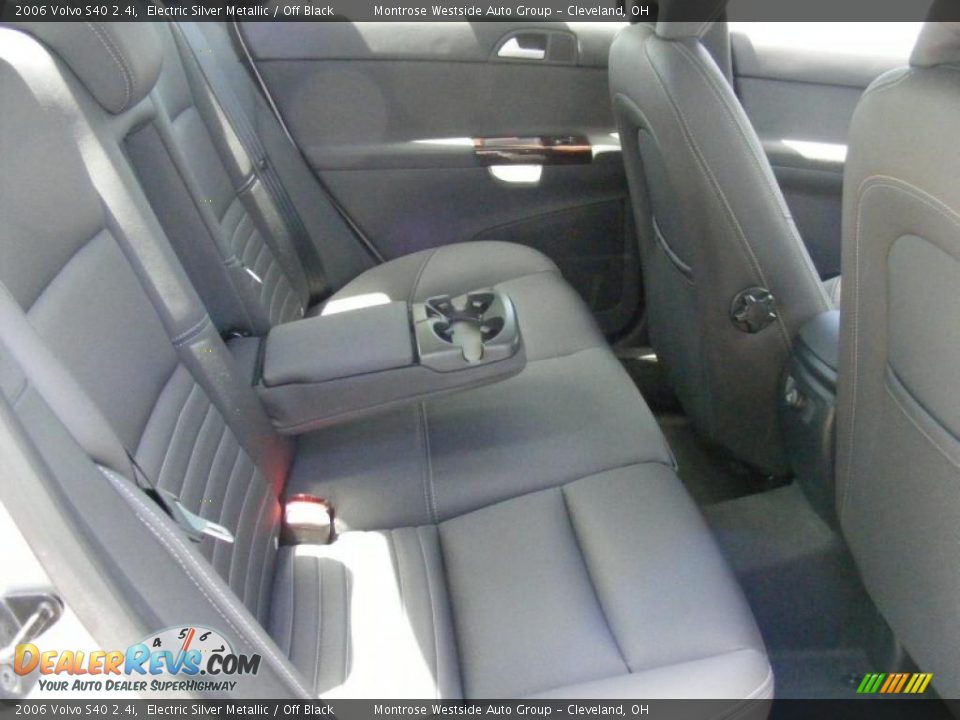 2006 Volvo S40 2.4i Electric Silver Metallic / Off Black Photo #12