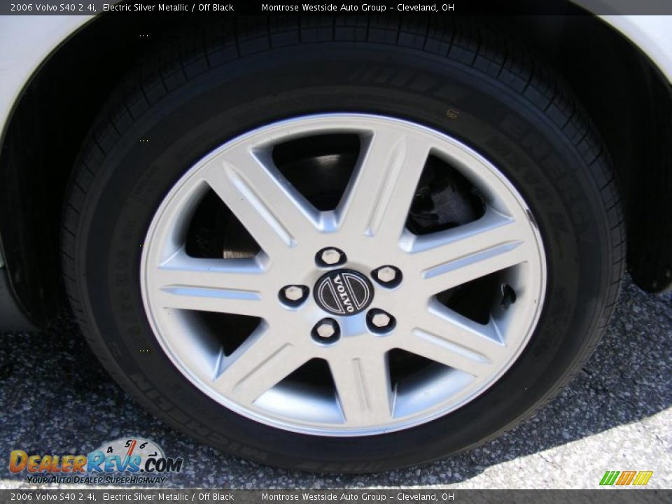 2006 Volvo S40 2.4i Electric Silver Metallic / Off Black Photo #27