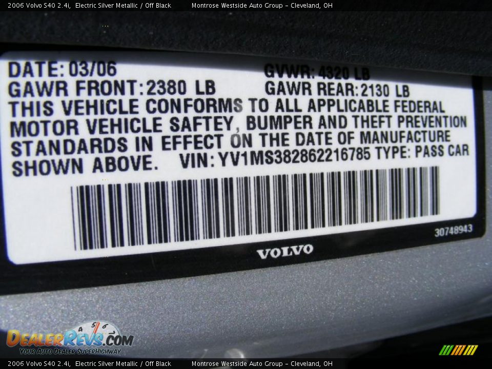 2006 Volvo S40 2.4i Electric Silver Metallic / Off Black Photo #30