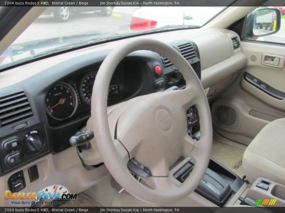 2004 Isuzu Rodeo S 4WD Mistral Green / Beige Photo #7