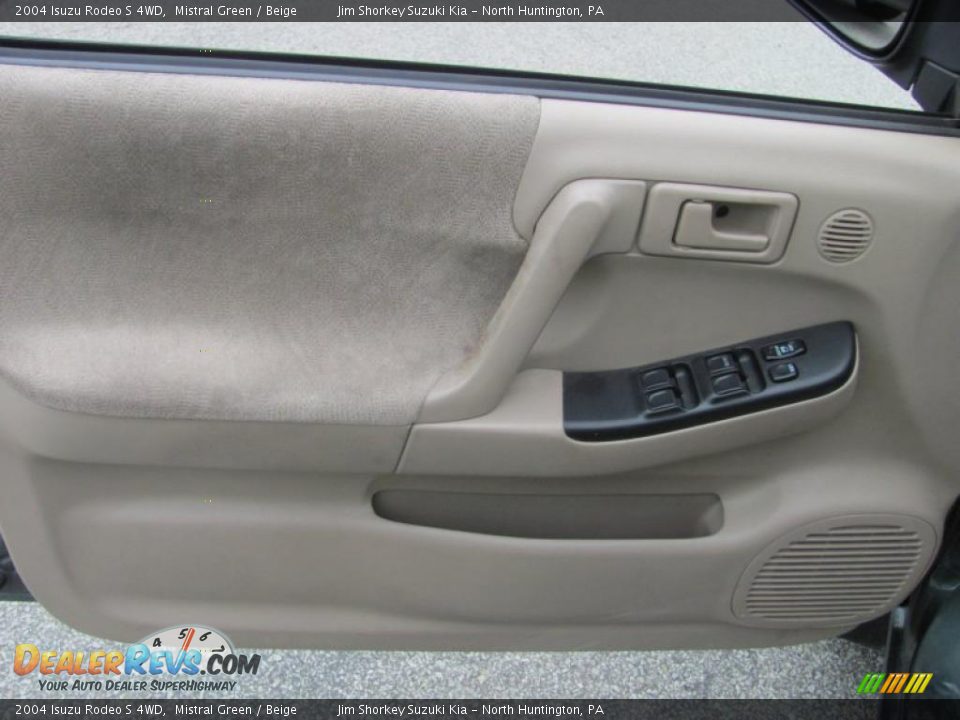 2004 Isuzu Rodeo S 4WD Mistral Green / Beige Photo #8