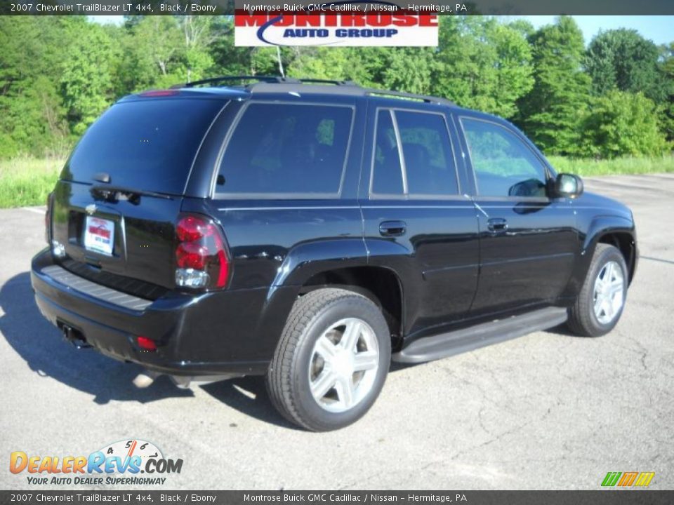 2007 Chevrolet TrailBlazer LT 4x4 Black / Ebony Photo #2