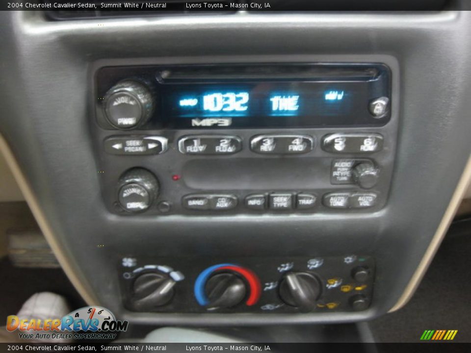 2004 Chevrolet Cavalier Sedan Summit White / Neutral Photo #6