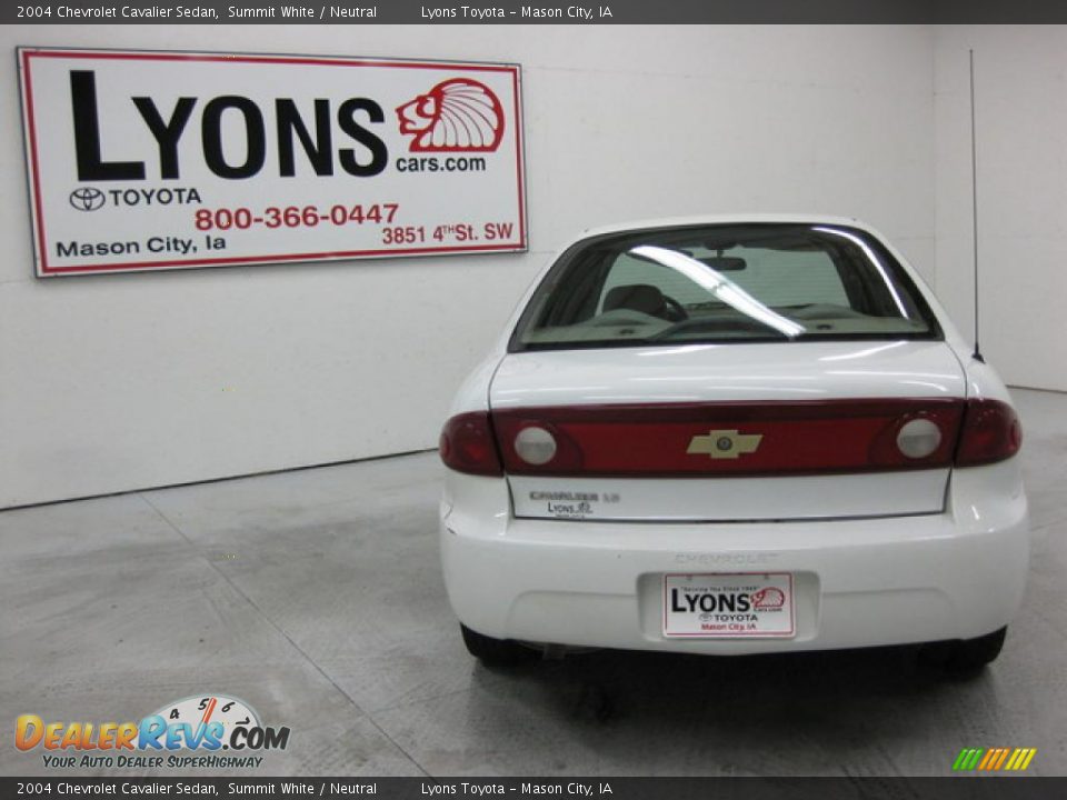 2004 Chevrolet Cavalier Sedan Summit White / Neutral Photo #13