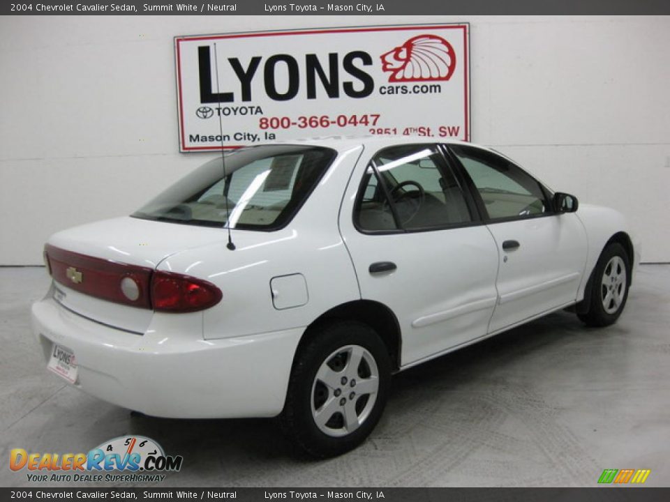 2004 Chevrolet Cavalier Sedan Summit White / Neutral Photo #15