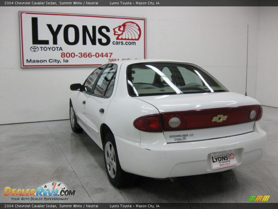 2004 Chevrolet Cavalier Sedan Summit White / Neutral Photo #16