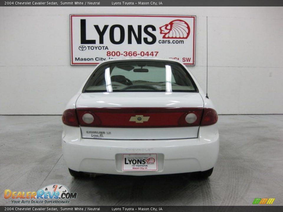 2004 Chevrolet Cavalier Sedan Summit White / Neutral Photo #17