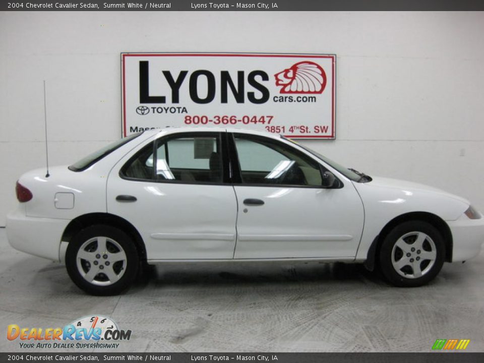 2004 Chevrolet Cavalier Sedan Summit White / Neutral Photo #19