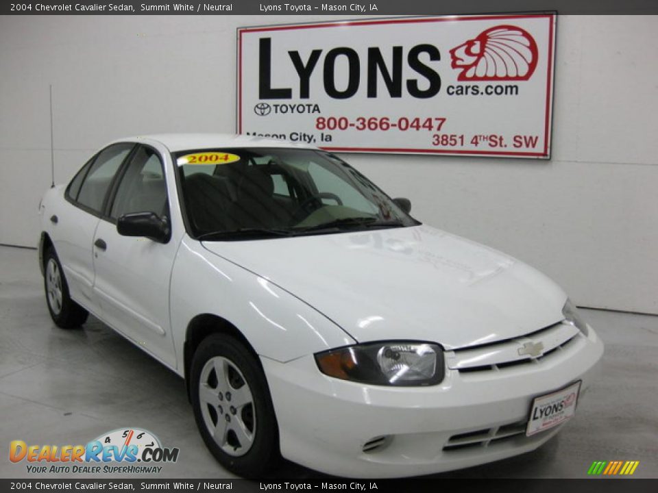 2004 Chevrolet Cavalier Sedan Summit White / Neutral Photo #22