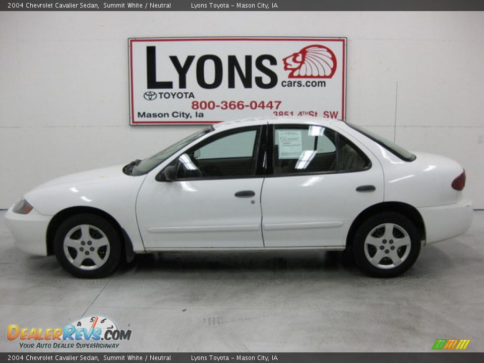 2004 Chevrolet Cavalier Sedan Summit White / Neutral Photo #28