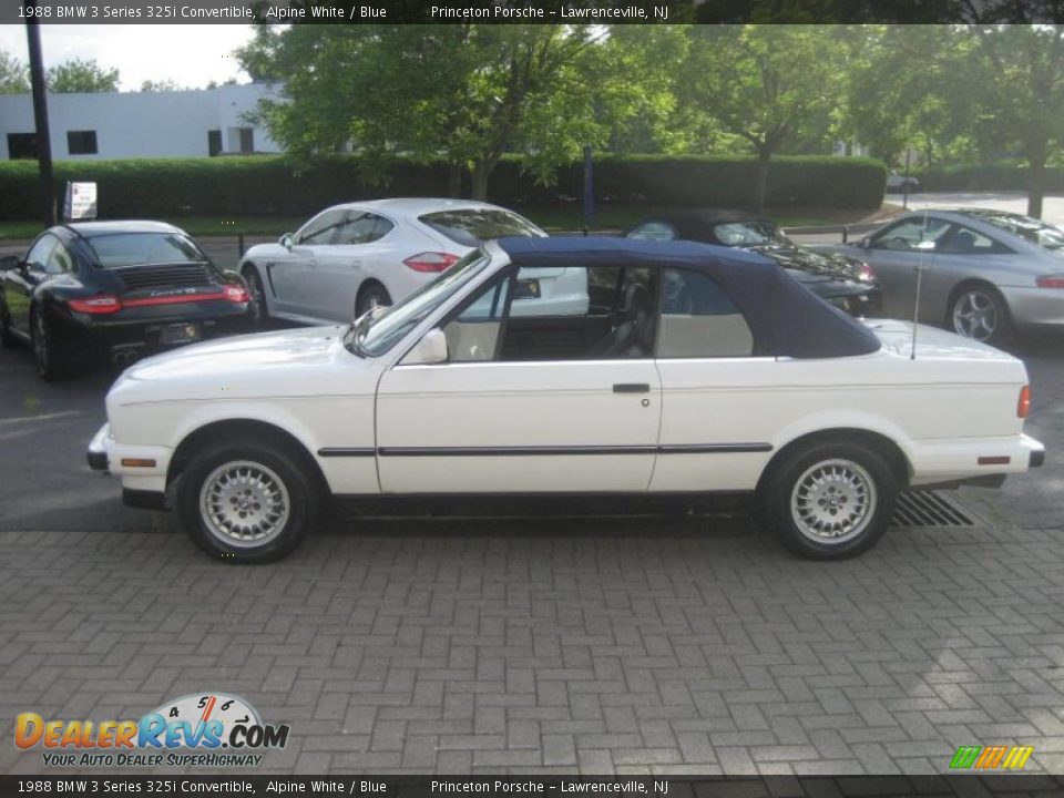 1988 BMW 3 Series 325i Convertible Alpine White / Blue Photo #3
