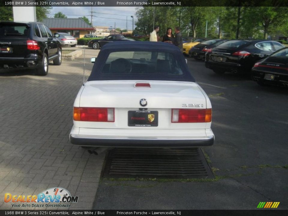 1988 BMW 3 Series 325i Convertible Alpine White / Blue Photo #6