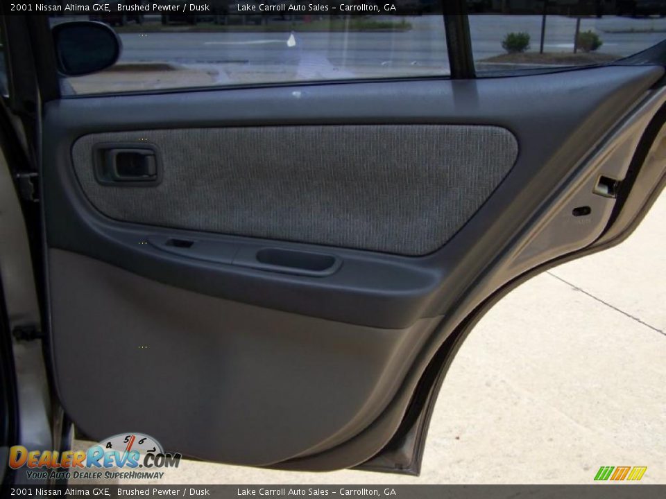 2001 Nissan Altima GXE Brushed Pewter / Dusk Photo #30