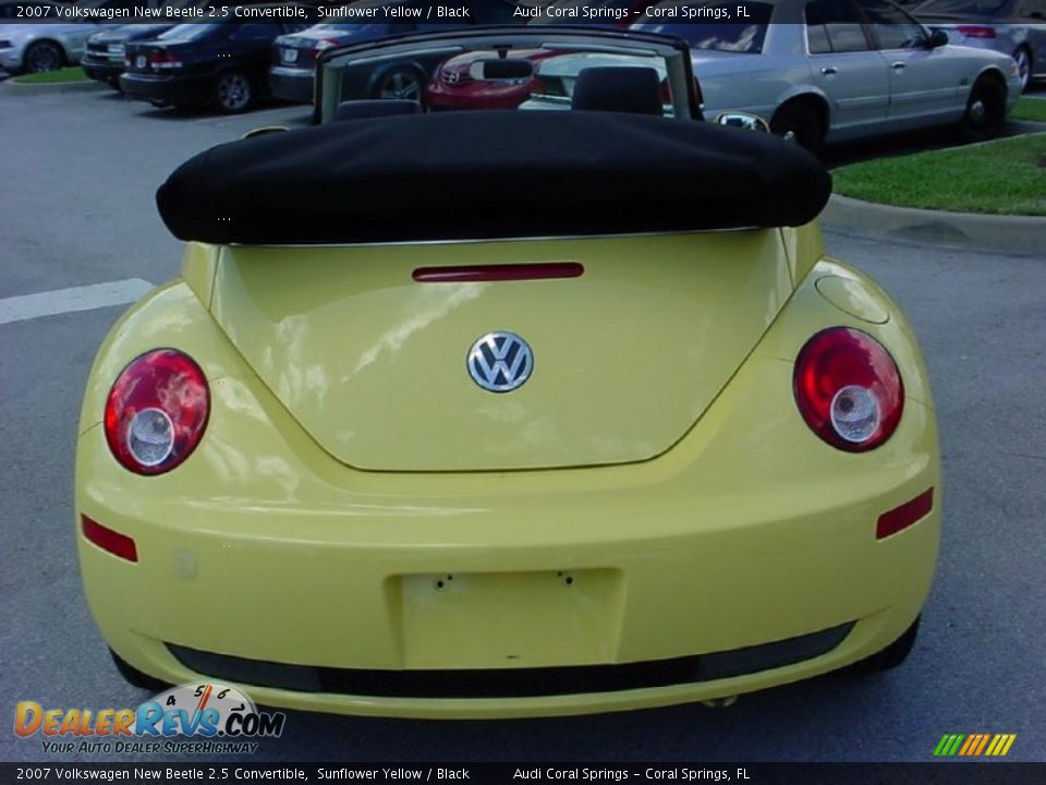 2007 Volkswagen New Beetle 2.5 Convertible Sunflower Yellow / Black Photo #5