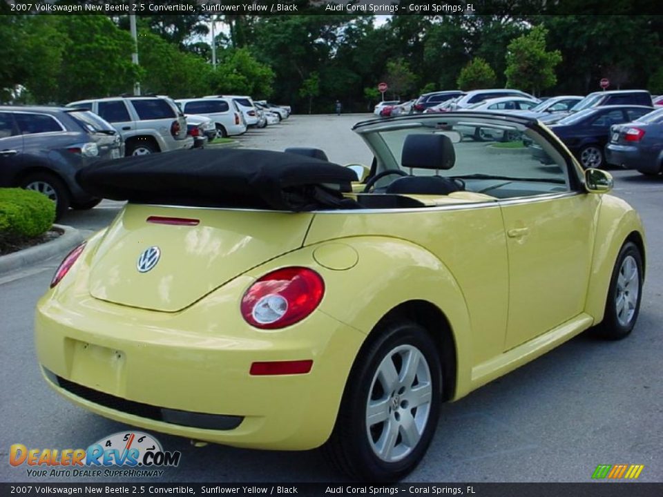 2007 Volkswagen New Beetle 2.5 Convertible Sunflower Yellow / Black Photo #6