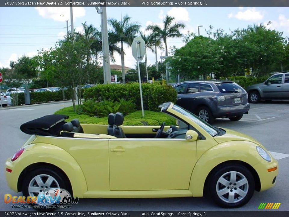 2007 Volkswagen New Beetle 2.5 Convertible Sunflower Yellow / Black Photo #7