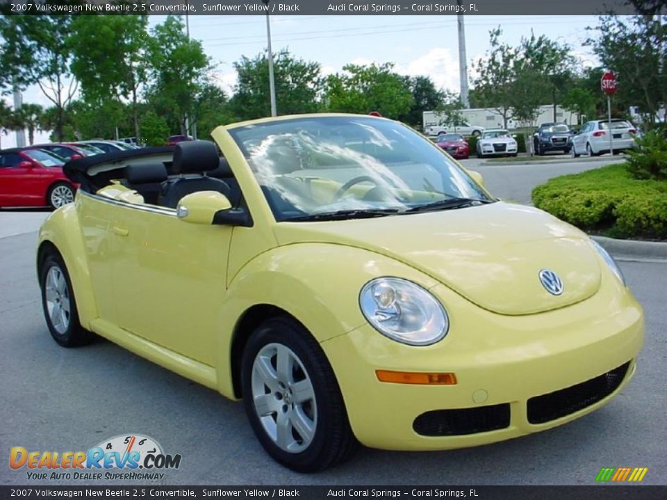 2007 Volkswagen New Beetle 2.5 Convertible Sunflower Yellow / Black Photo #8