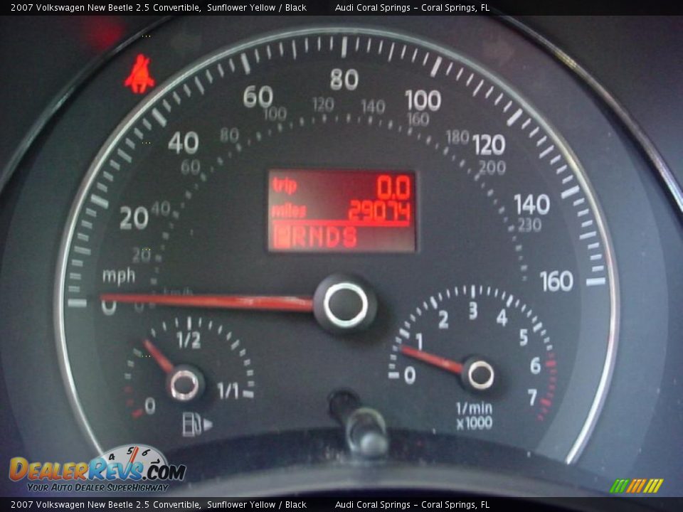 2007 Volkswagen New Beetle 2.5 Convertible Sunflower Yellow / Black Photo #21