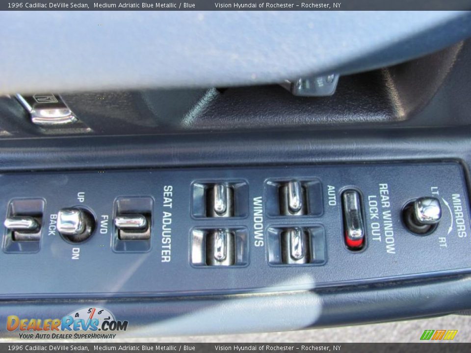 1996 Cadillac DeVille Sedan Medium Adriatic Blue Metallic / Blue Photo #10