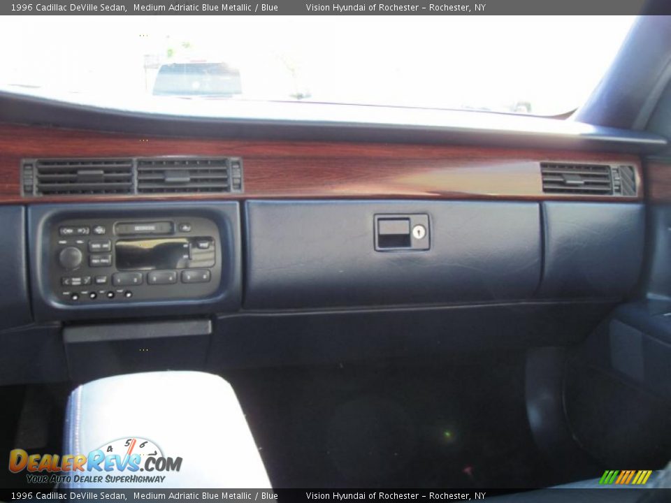 1996 Cadillac DeVille Sedan Medium Adriatic Blue Metallic / Blue Photo #19