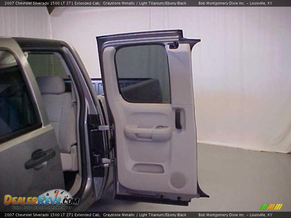 2007 Chevrolet Silverado 1500 LT Z71 Extended Cab Graystone Metallic / Light Titanium/Ebony Black Photo #17