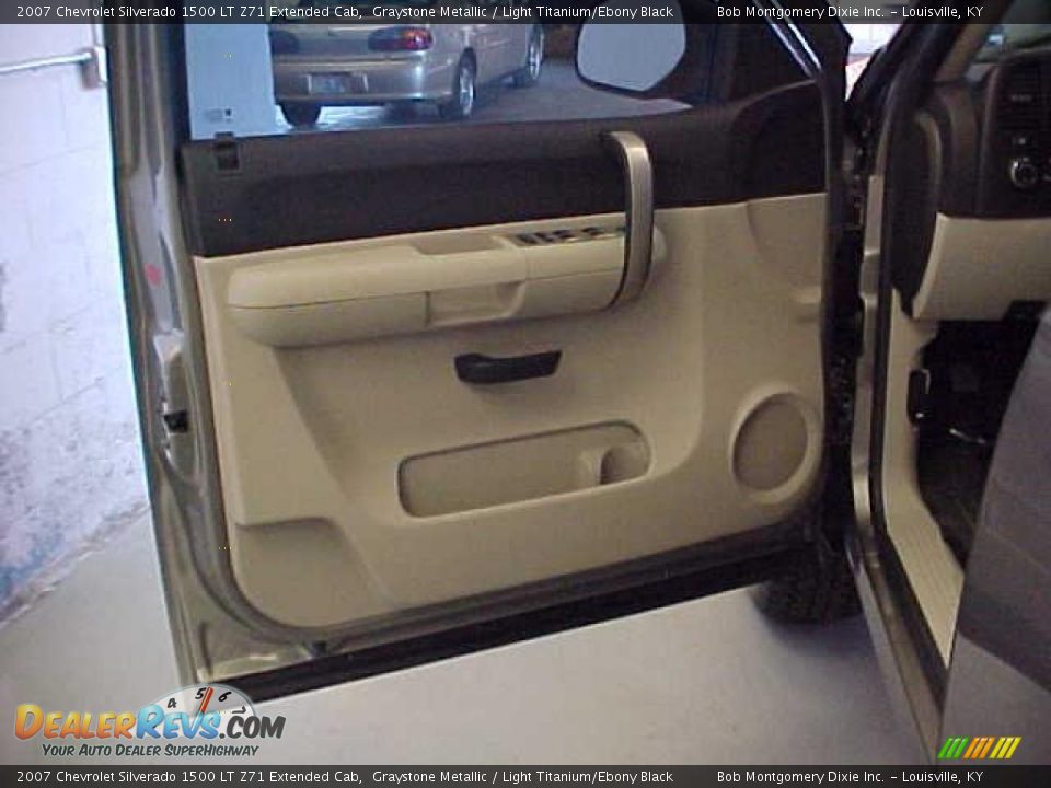 2007 Chevrolet Silverado 1500 LT Z71 Extended Cab Graystone Metallic / Light Titanium/Ebony Black Photo #19