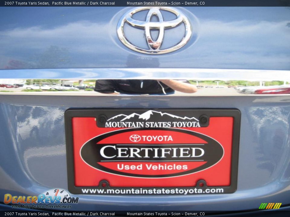 2007 Toyota Yaris Sedan Pacific Blue Metallic / Dark Charcoal Photo #24