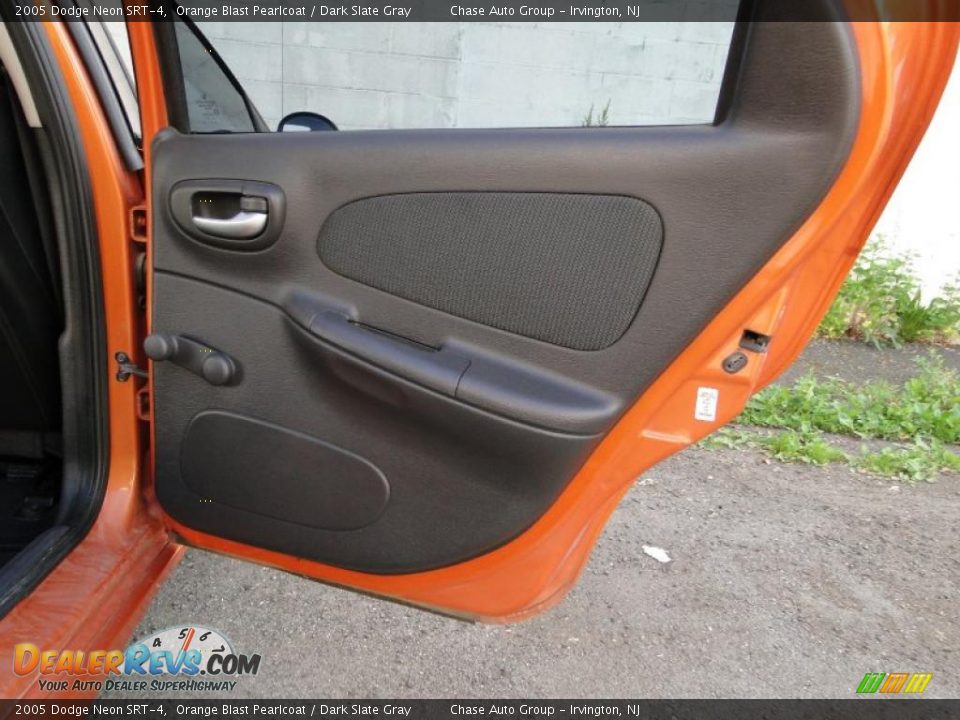 2005 Dodge Neon SRT-4 Orange Blast Pearlcoat / Dark Slate Gray Photo #17