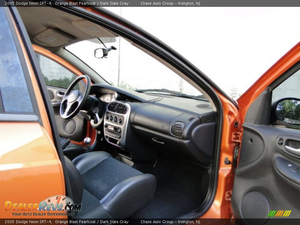 2005 Dodge Neon SRT-4 Orange Blast Pearlcoat / Dark Slate Gray Photo #19