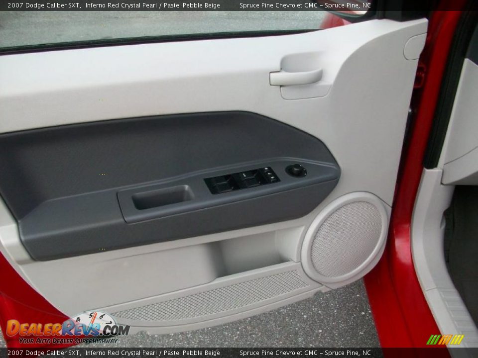 2007 Dodge Caliber SXT Inferno Red Crystal Pearl / Pastel Pebble Beige Photo #12