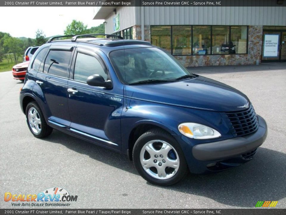 2001 Chrysler PT Cruiser Limited Patriot Blue Pearl / Taupe/Pearl Beige Photo #6