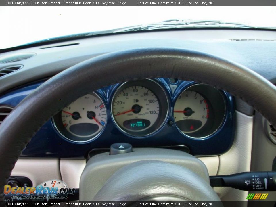 2001 Chrysler PT Cruiser Limited Patriot Blue Pearl / Taupe/Pearl Beige Photo #13