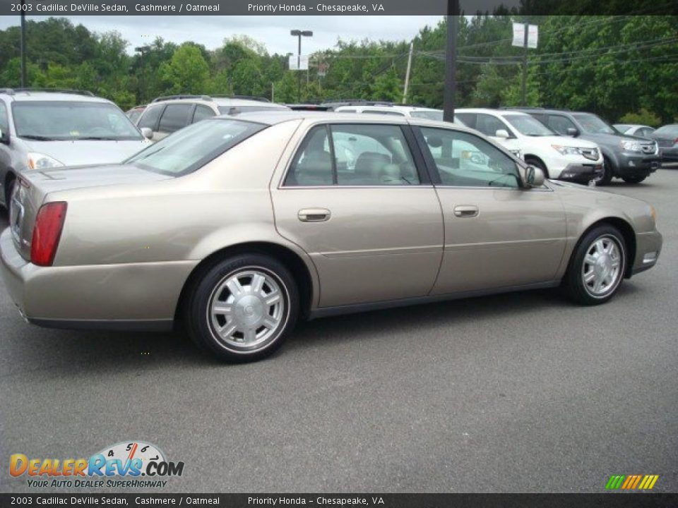 2003 Cadillac DeVille Sedan Cashmere / Oatmeal Photo #7