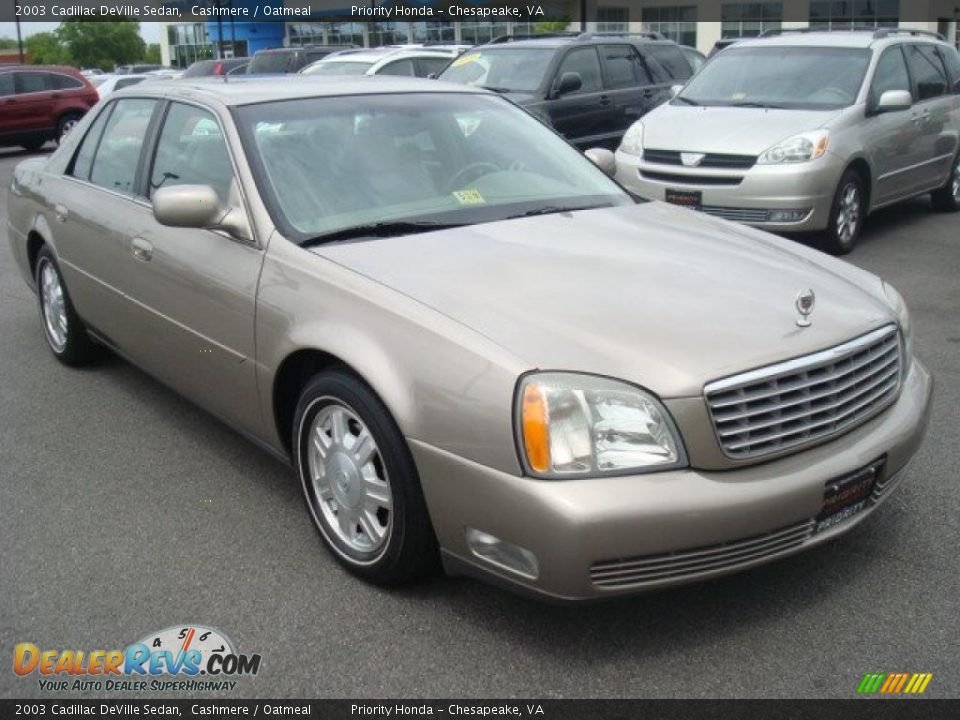 2003 Cadillac DeVille Sedan Cashmere / Oatmeal Photo #9
