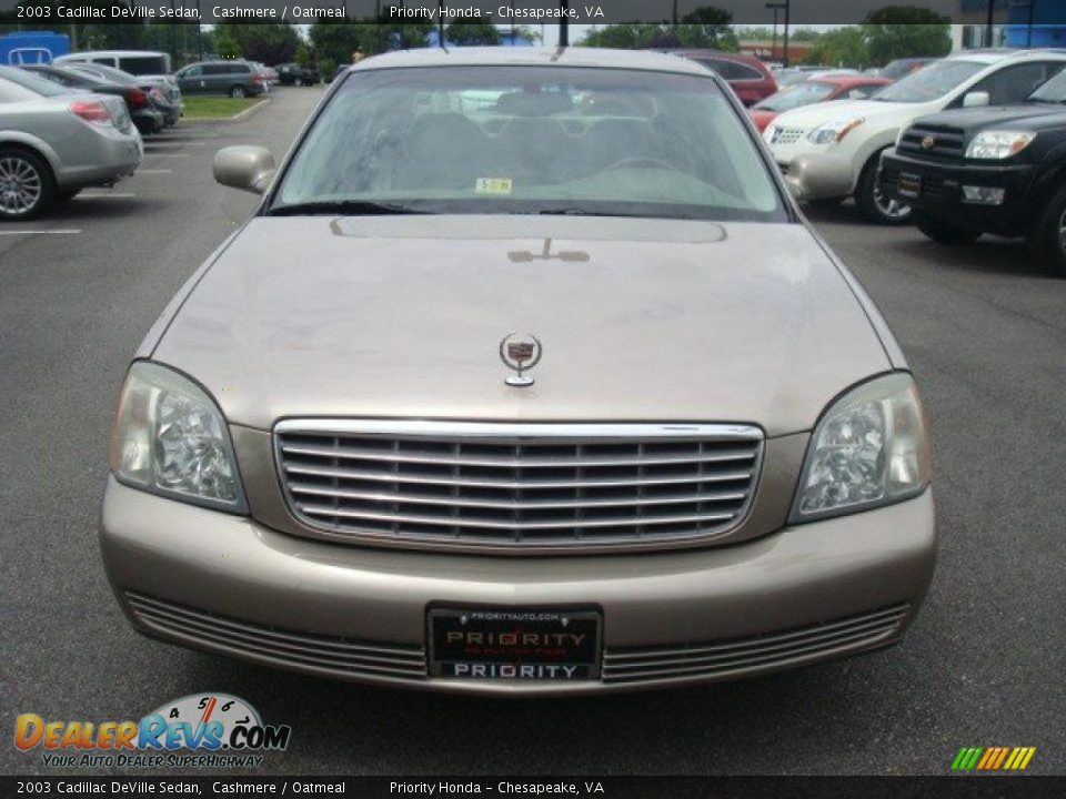 2003 Cadillac DeVille Sedan Cashmere / Oatmeal Photo #10