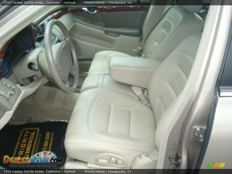 2003 Cadillac DeVille Sedan Cashmere / Oatmeal Photo #11