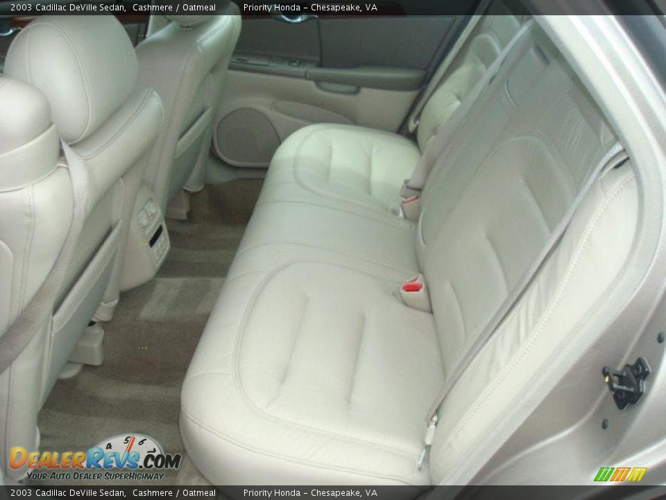 2003 Cadillac DeVille Sedan Cashmere / Oatmeal Photo #12