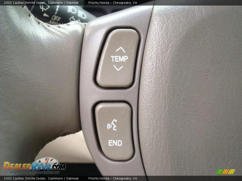 2003 Cadillac DeVille Sedan Cashmere / Oatmeal Photo #23