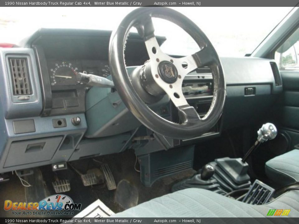 1990 Nissan Hardbody Truck Regular Cab 4x4 Winter Blue Metallic / Gray Photo #10