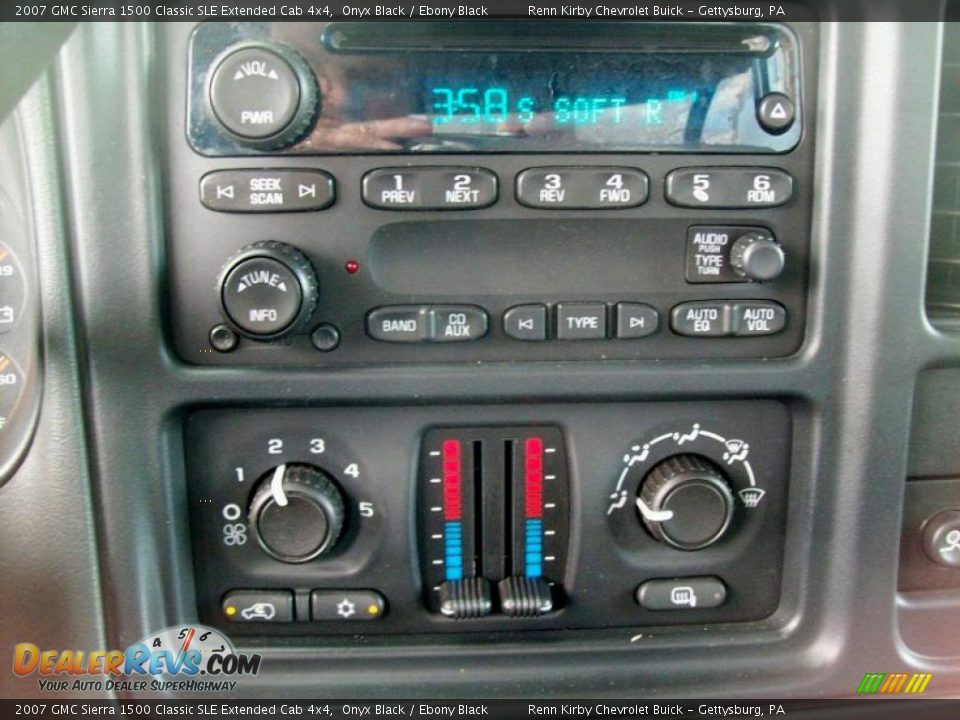 2007 GMC Sierra 1500 Classic SLE Extended Cab 4x4 Onyx Black / Ebony Black Photo #8
