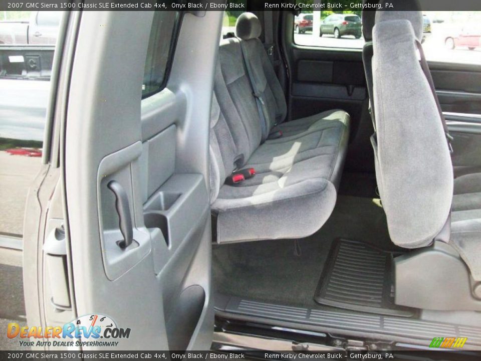 2007 GMC Sierra 1500 Classic SLE Extended Cab 4x4 Onyx Black / Ebony Black Photo #20