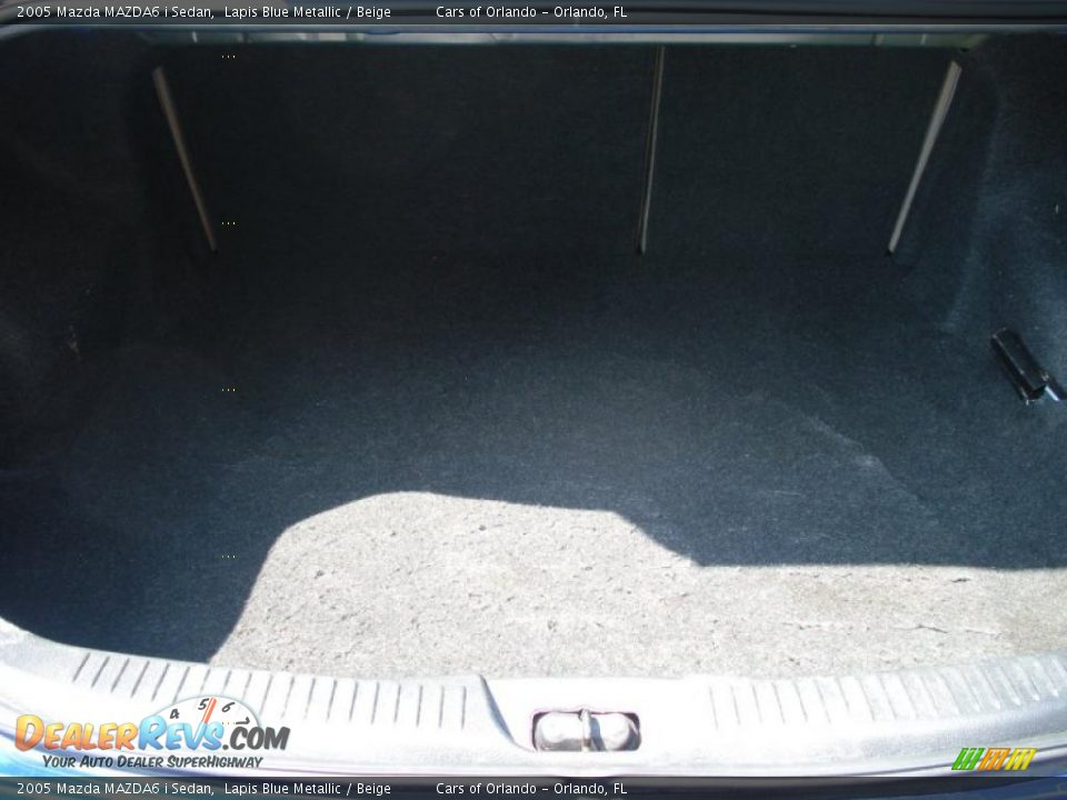 2005 Mazda MAZDA6 i Sedan Lapis Blue Metallic / Beige Photo #22